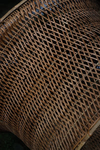 Tai・lue round table — Dark