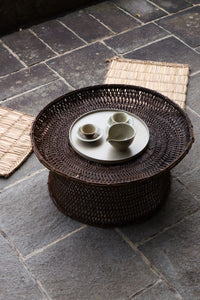 Tai・lue round table — Dark