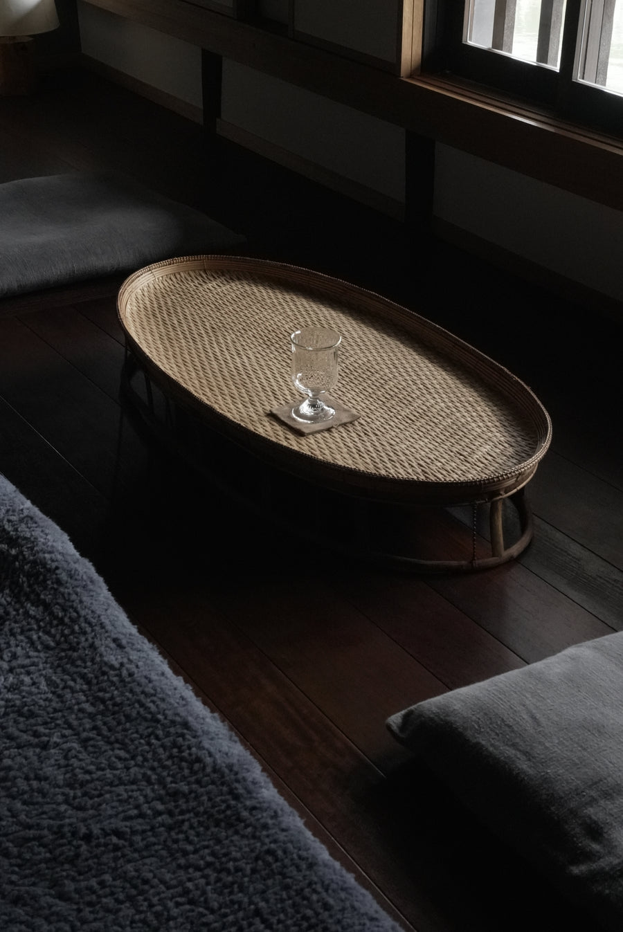 Talieng bamboo round table