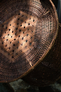 Tai・lue round table — Dark