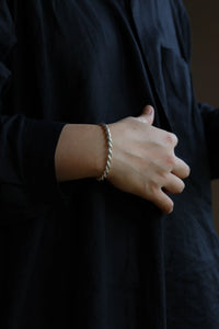 TRADITIONAL SILVER TWIST BANGLE｜SOFT / TIGHT TWIST